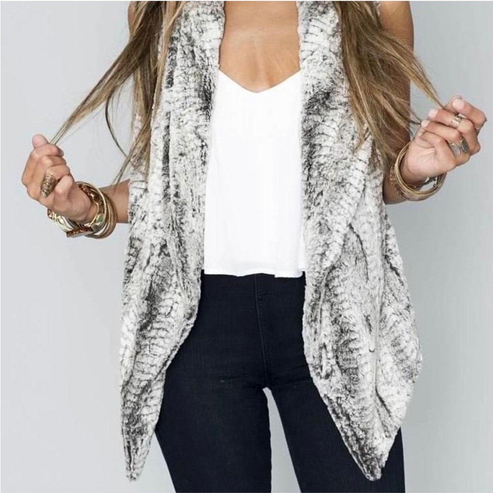 Show Me Your Mumu Fausta Vest in Queen Frost